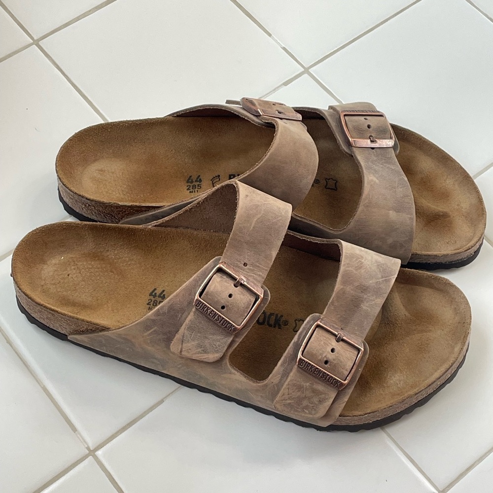 Men’s Birkenstocks size 44.  Fits men 11-11.5